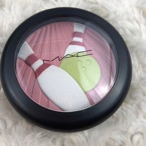 Authentic Mac limited edition Trophy highlighter